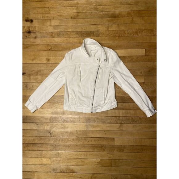 Vince Camuto Jackets & Blazers - Vince Camuto Two Jacket Women’s Medium White Denim Jeans High Collar